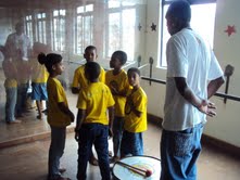 Alunos em oficina do Bando de Teatro Olodum Alunos em oficina do Bando de Teatro Olodum